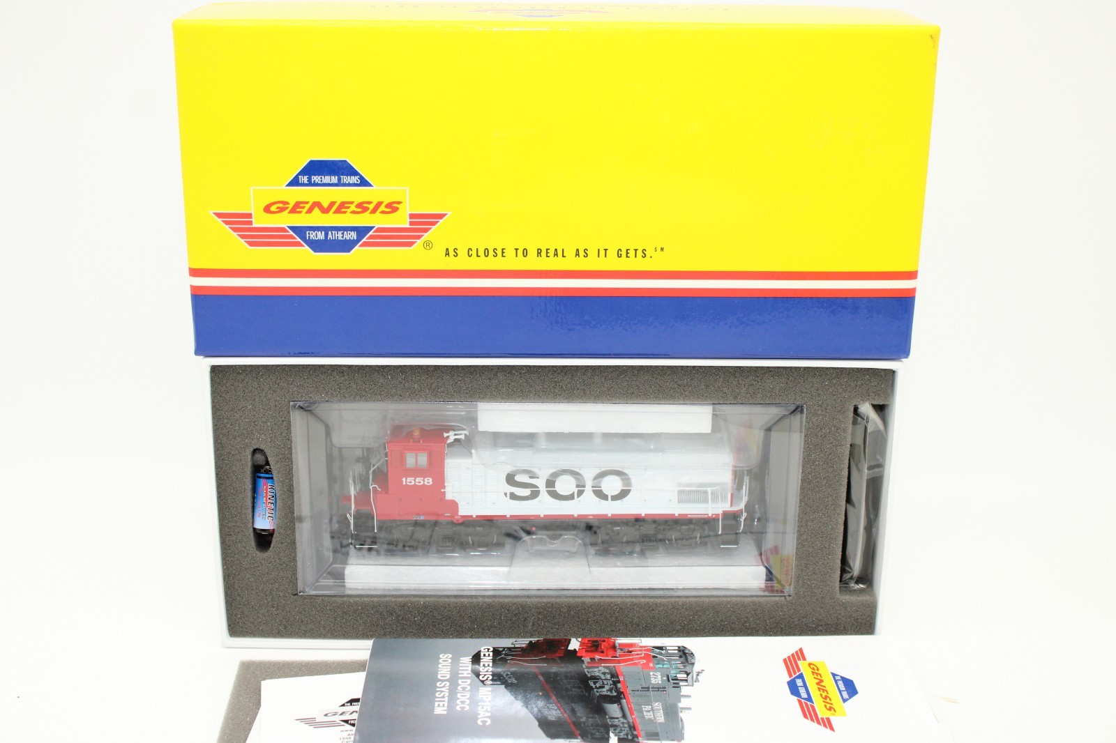 Athearn Genesis HO Scale SOO Line MP15AC Diesel Locomotive #1558 DCC Sound