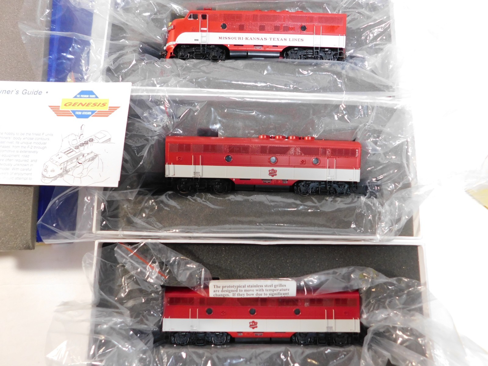Athearn Genesis G2636 HO Scale Missouri Kansas Texas Freight 205B 205C 205B Red
