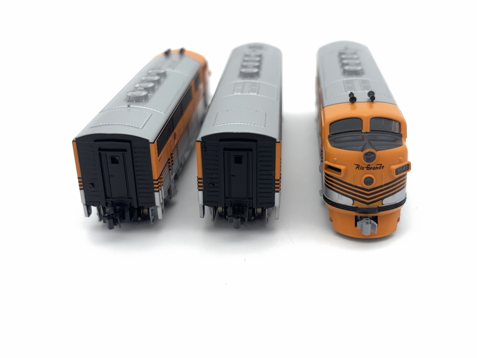 KATO – N – D&RGW – EMD F3A/B/A Loco Set #5544/5541 – Train 176-1304, 1305, 1308