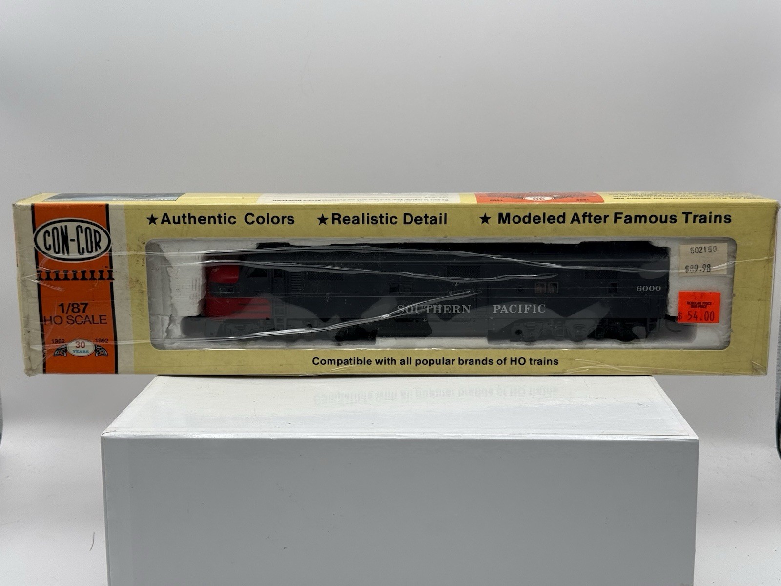 HO Scale, Con-Cor EMD E-7A. Southern Pacific CAB #6000. PWRD