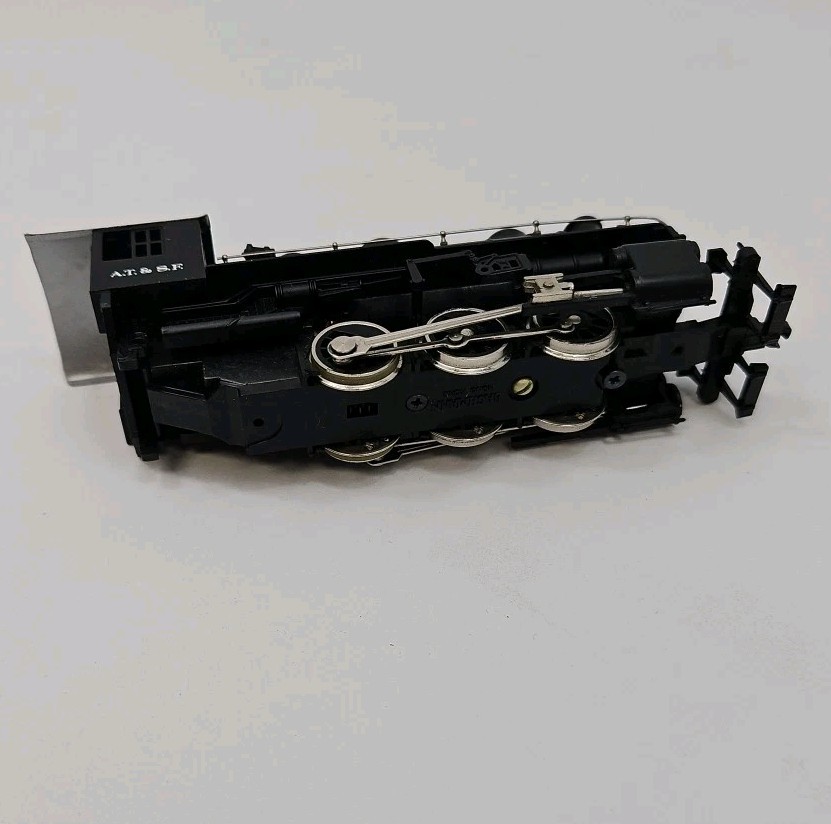 BACHMANN A.T. & S.F. LOCOMOTIVE With Coal Car Full Metal HO Scale