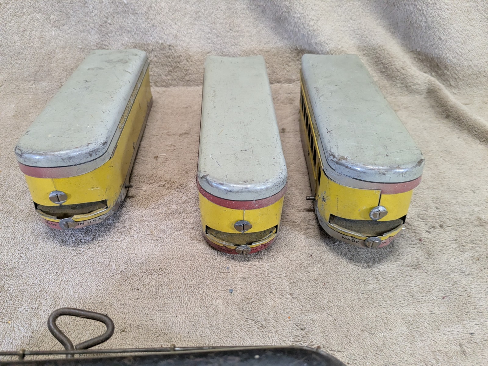 American Flyer Prewar Hiawatha Streamliner Lot of 4 Untested Yellow Gray