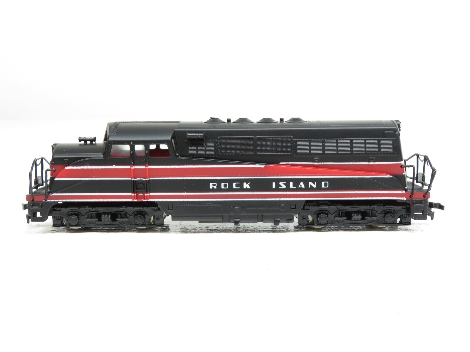 AHM 5040H HO Chicago & Northwestern Alco Century 424 Diesel #400 LN