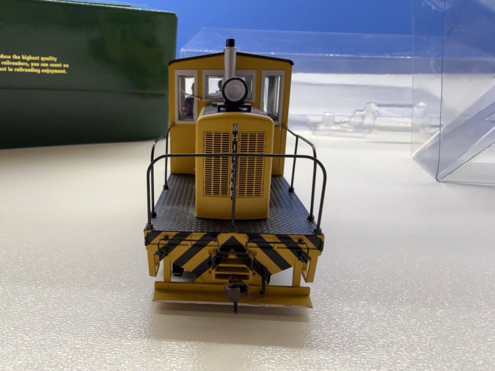 Bachmann Unletterd Org & Cream Whitcomb 50-Ton DCC with sound Locomotive by On30