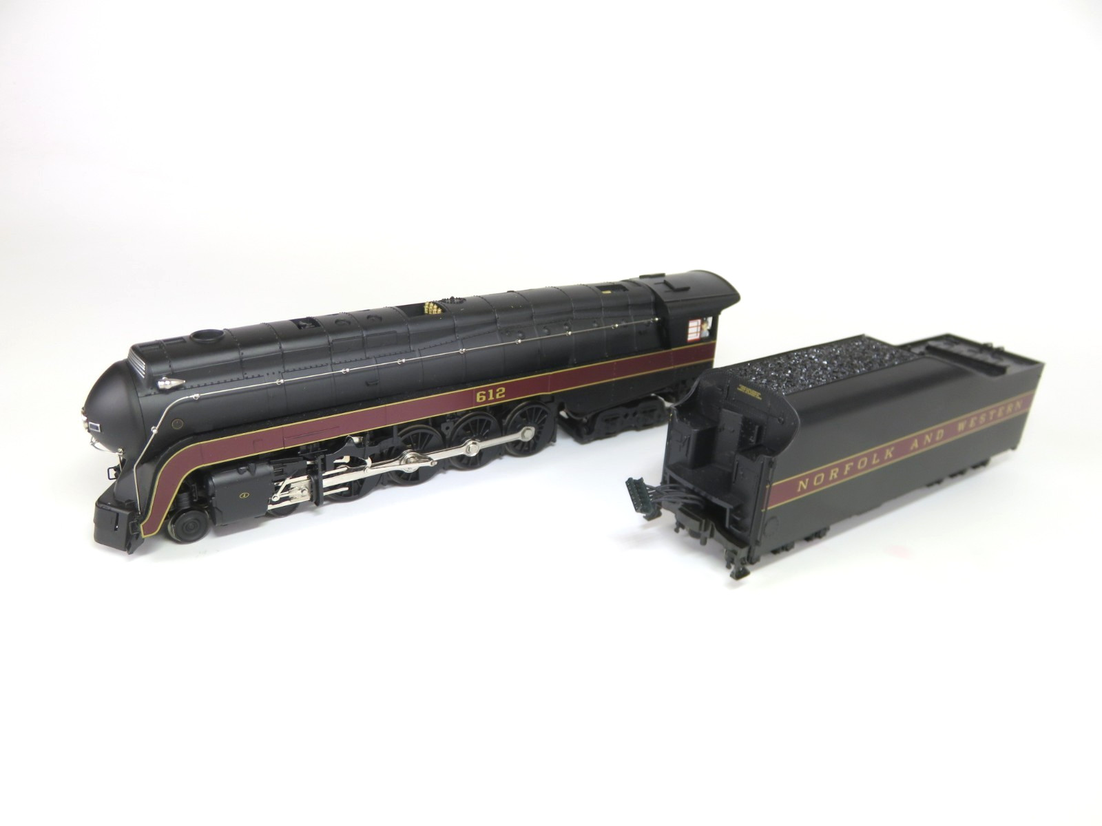 Broadway Limited 077 HO Norfolk Western 4-8-4 Class J Steam Locomotive DCC/Sound