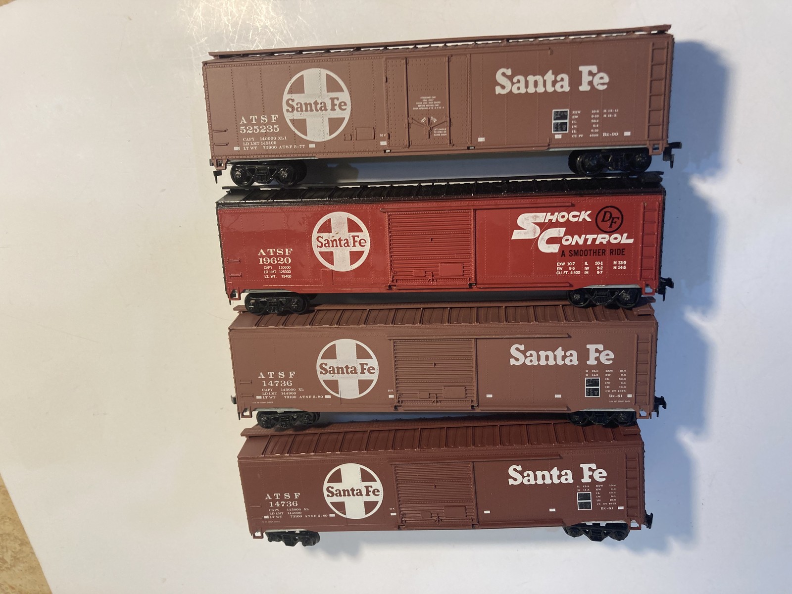 VINTAGE BOX CARS SANTE FE SET OF 4 FROM ESTATE GOOD SHAPE
