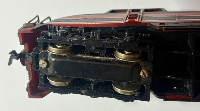 HO Scale Rock Island Diesel Engine & Union Pacific Railway Post Office (RPO) Car