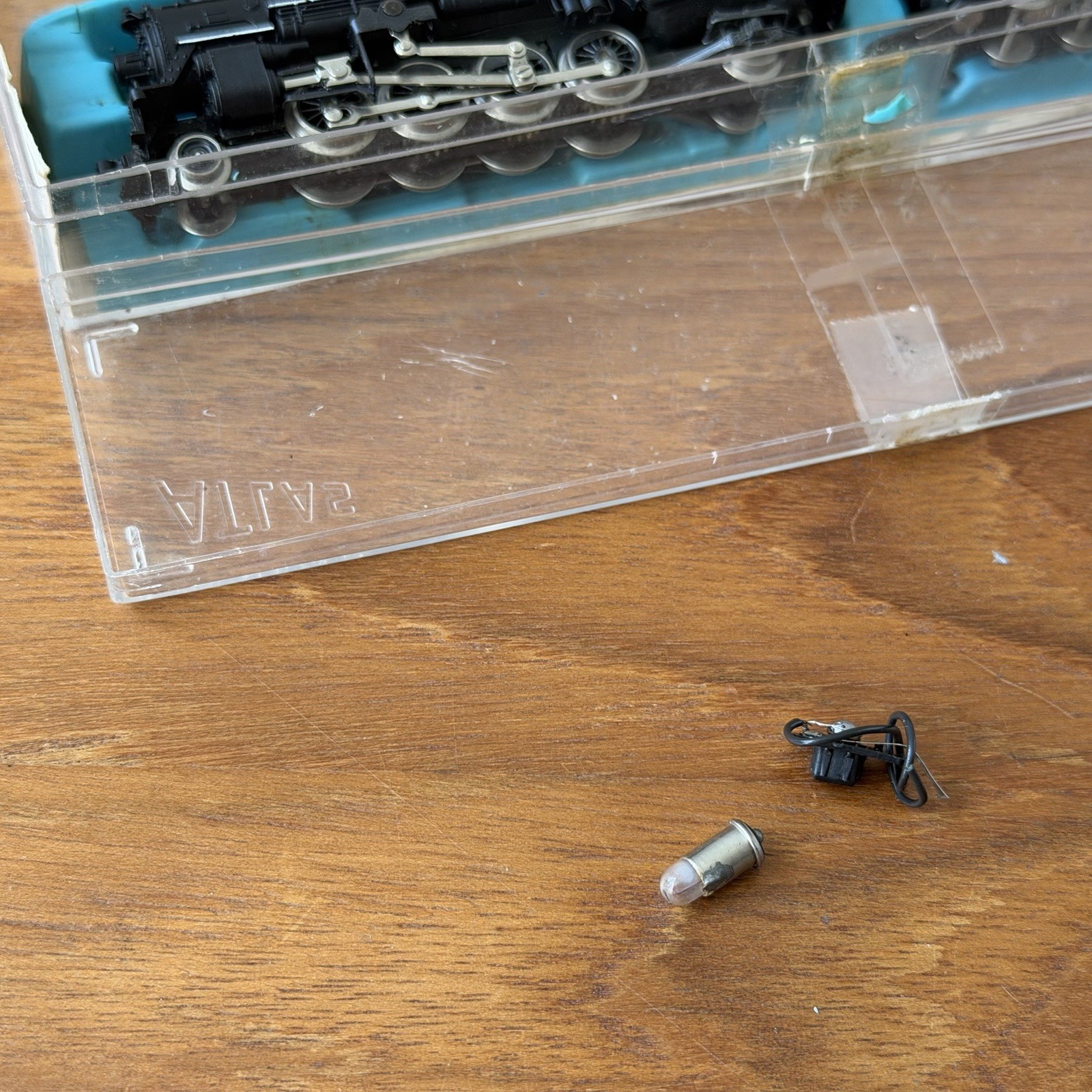 Atlas 2180 N Scale Undecorated 2-8-2 Mikado Steam Locomotive & Tender W/ Box