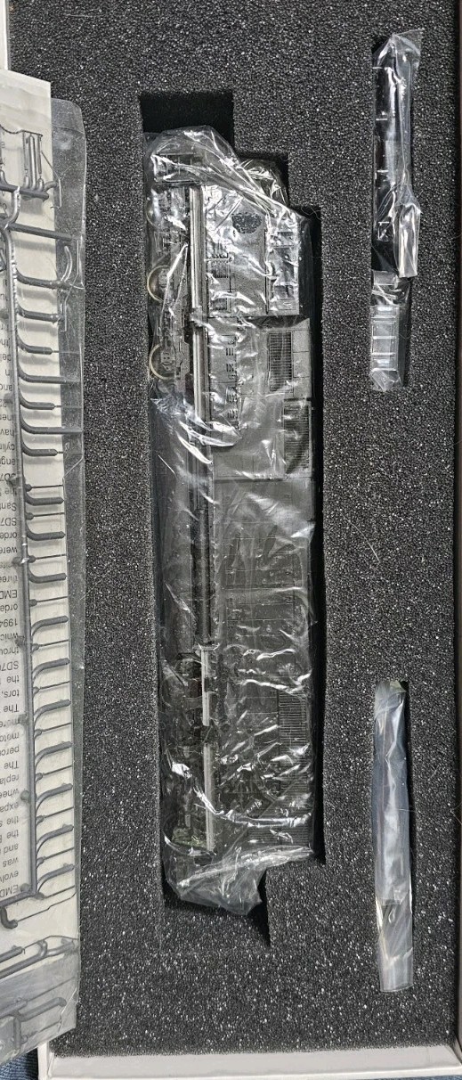 HO ATHEARN GENESIS G6031 SD70M UNDECORATED SUSQUEHANNA VERSION