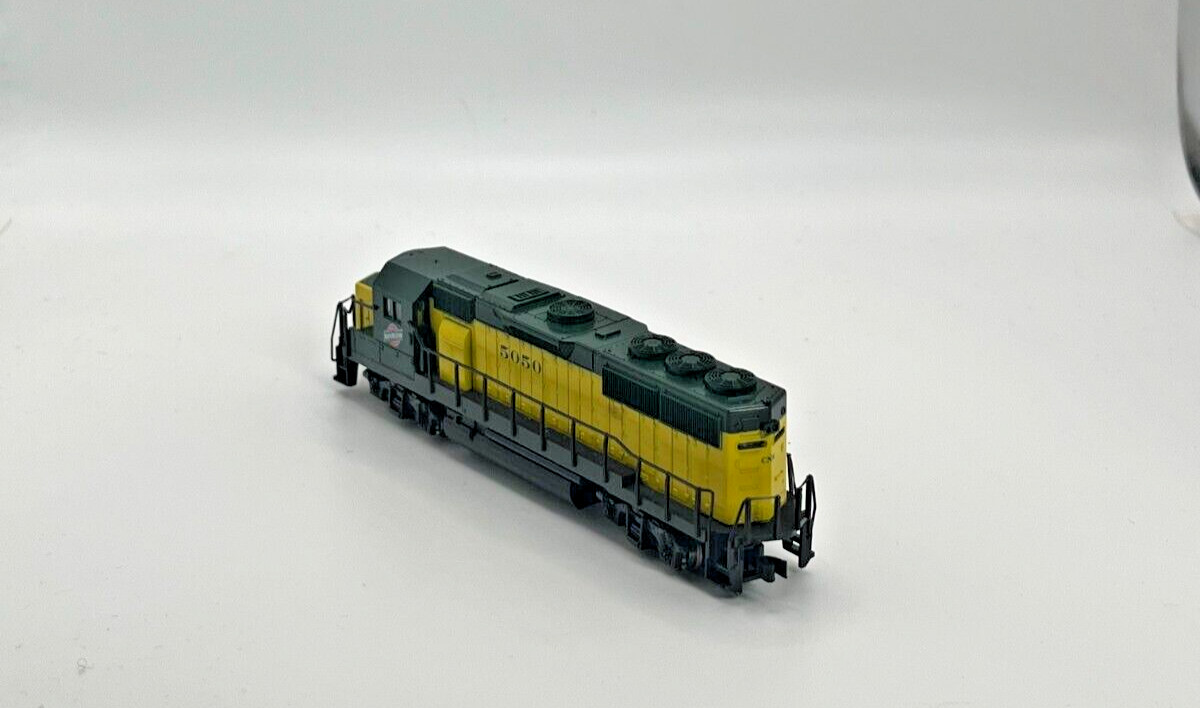 N Scale KATO 176-012 GP 50 Chicago and Northwestern Locomotive not org Box