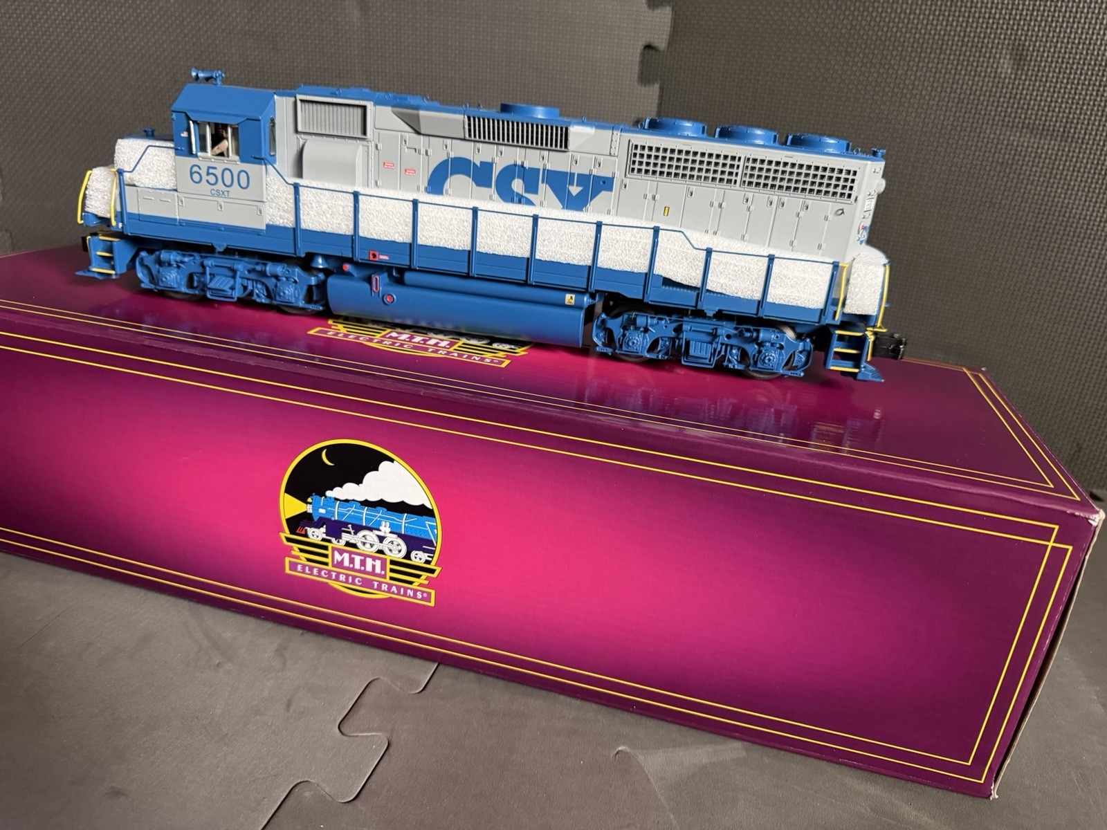 MTH GP-40 CSX #6500 O Gauge Diesel Locomotive 20-20828-1