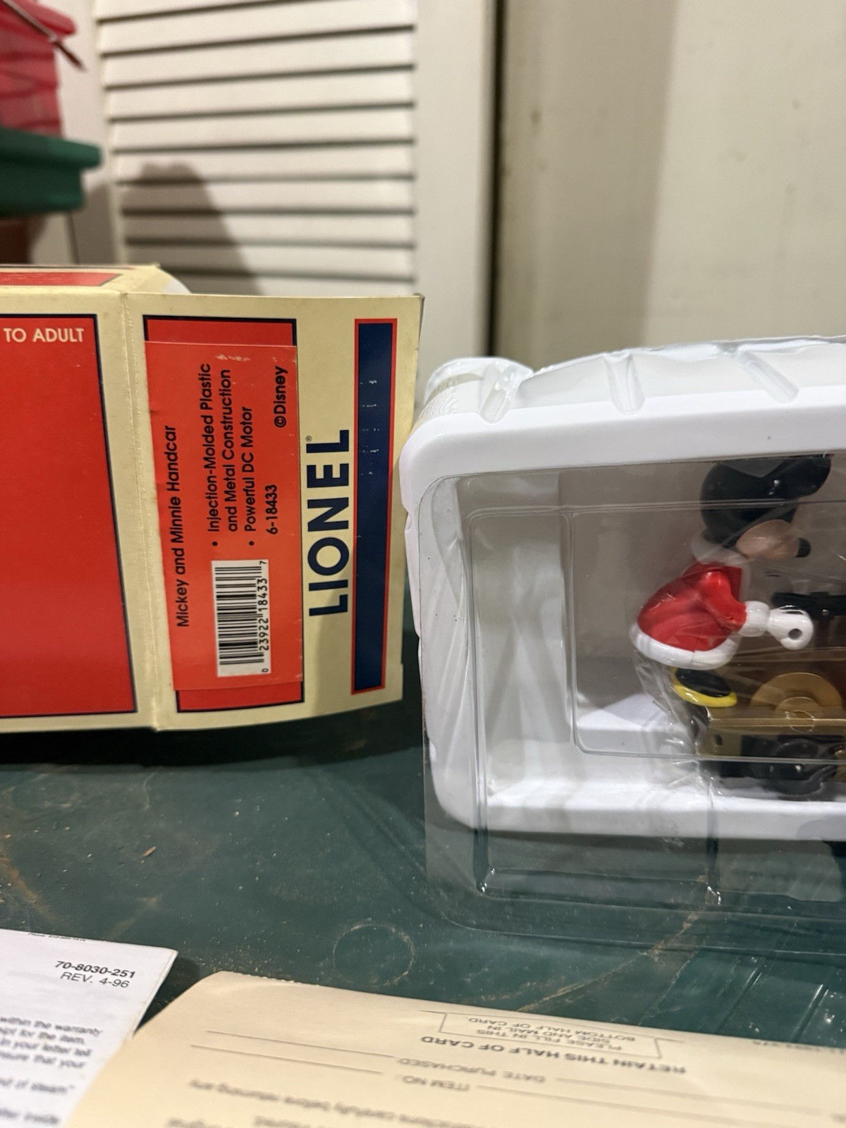 Lionel 6-18433 Mickey Minnie Mouse Disney Christmas Handcar O Gauge Train motor