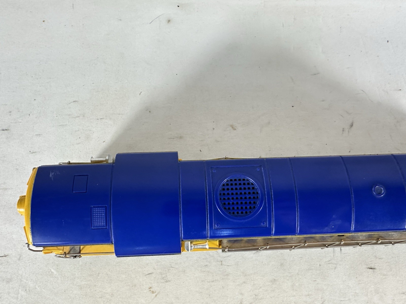 Beautiful Lionel Original Postwar #2331 Virginian FM Diesel in Blue/Yellow