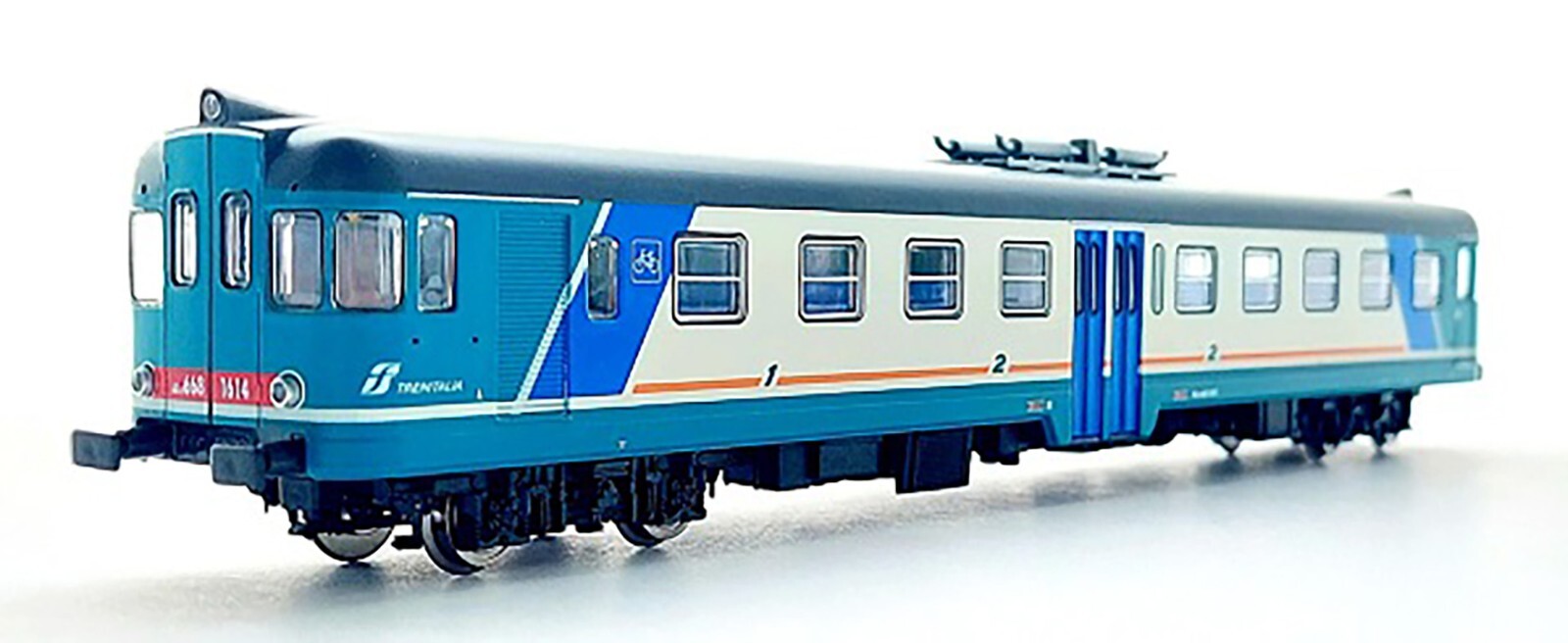 Vitrains 2235 ALN 668.1606 Livery XMPR FS Trenitalia, Internal Illumination