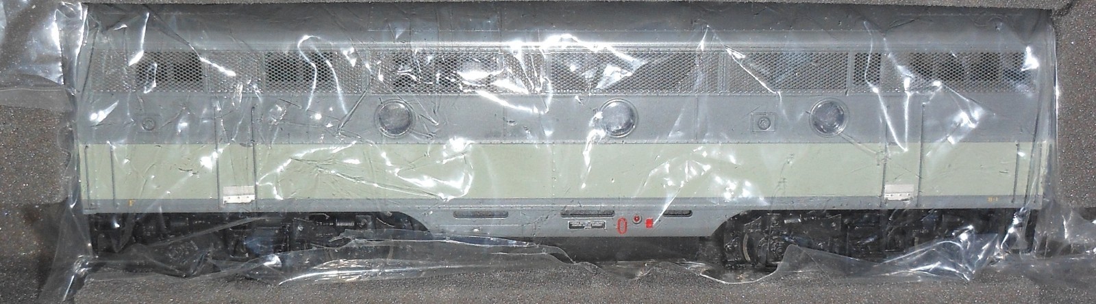 Athearn Genesis EMD DEMO F-3A+B “Phase 1” 291-A-1 + B-1 HO Locomotive #G2522A+B
