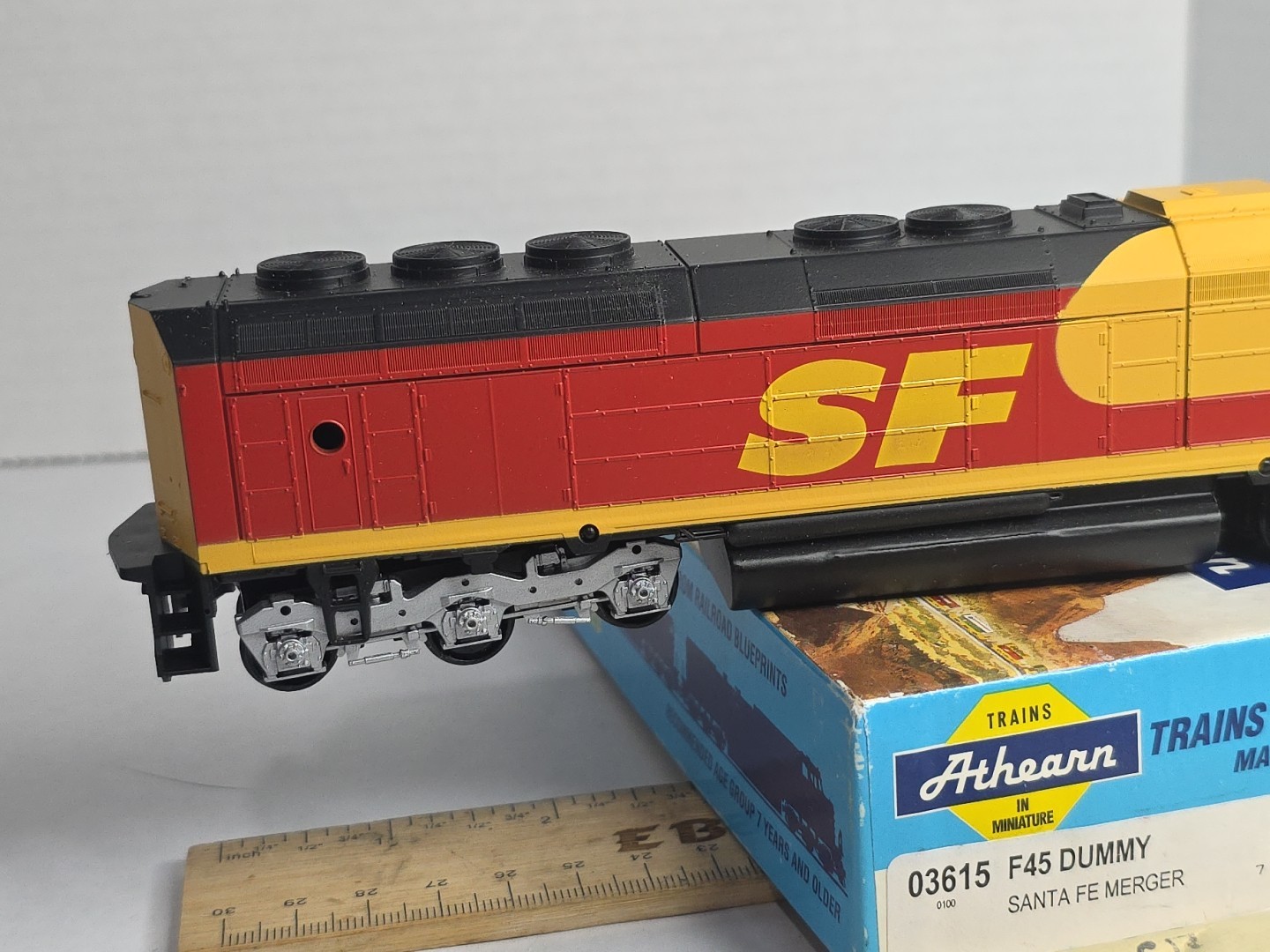 NOS Athearn 3615 HO Scale SF Santa Fe Merger F45 Dummy Diesel Locomotive