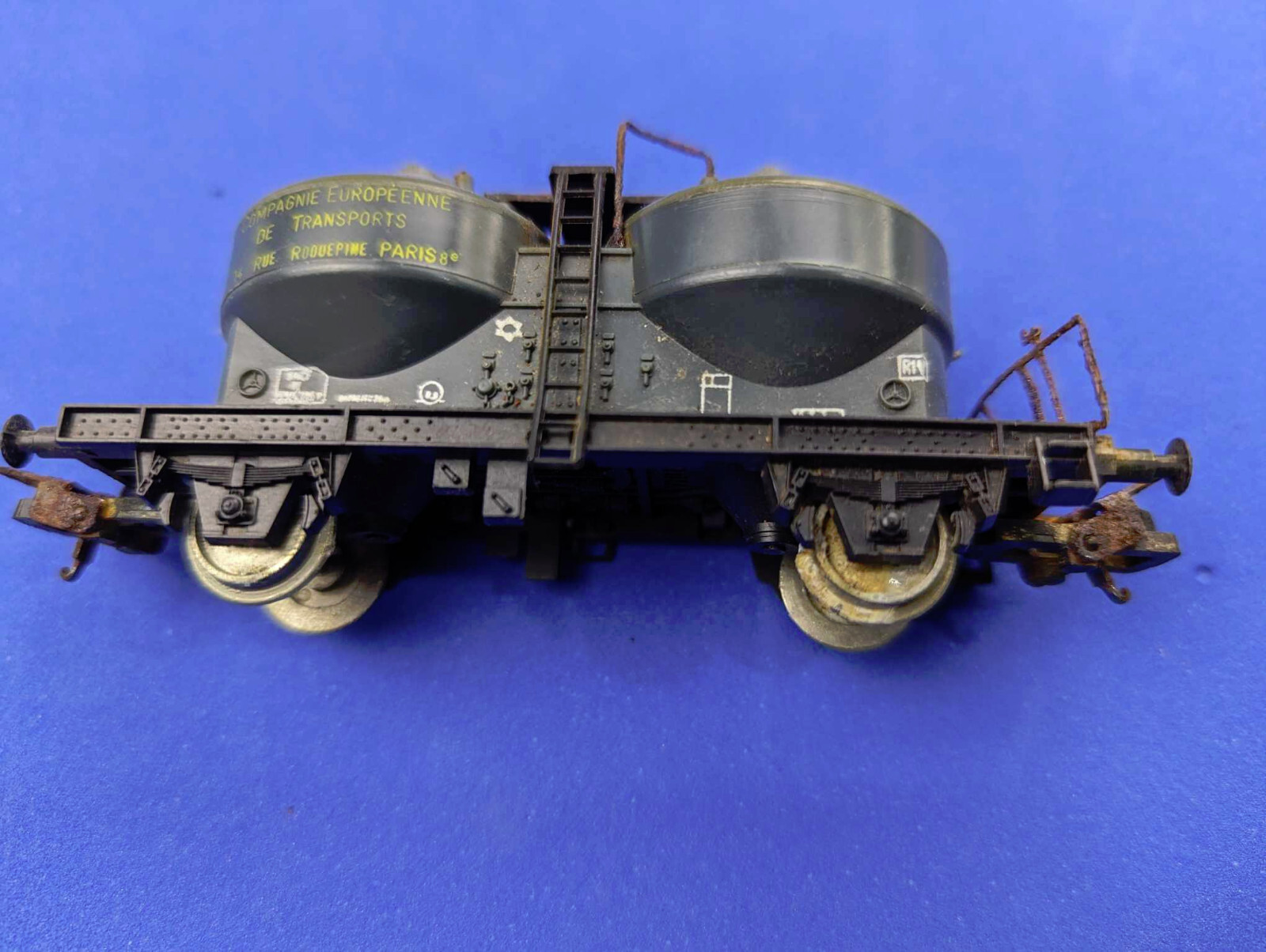 TRAIN WAGON SINGLE METAL AXLE METAL WHEELS GREYHOPPER TYPE 2013 EB00045 BIN 018