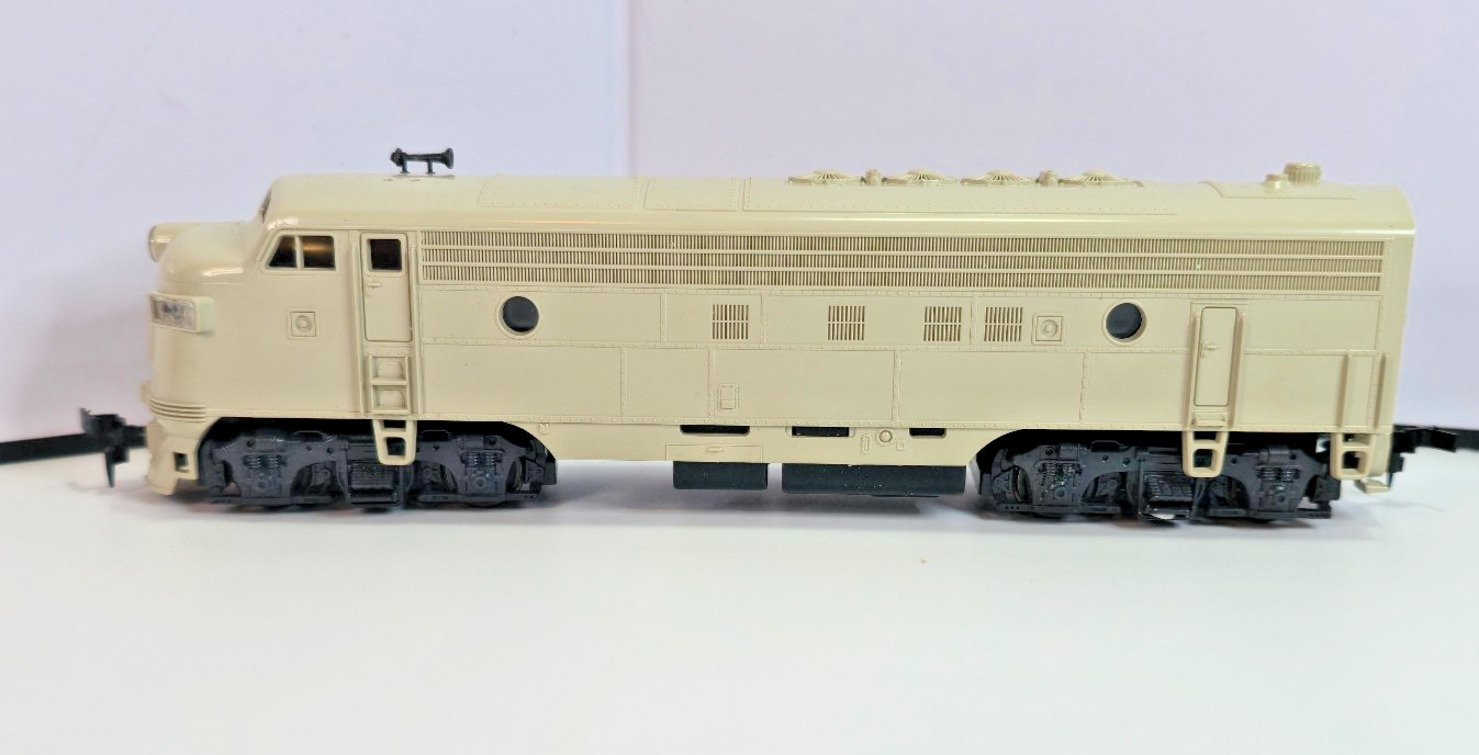 Vintage Atlas HO Undecorated FP-7 Diesel Locomotive In Orig Box Austria TESTED