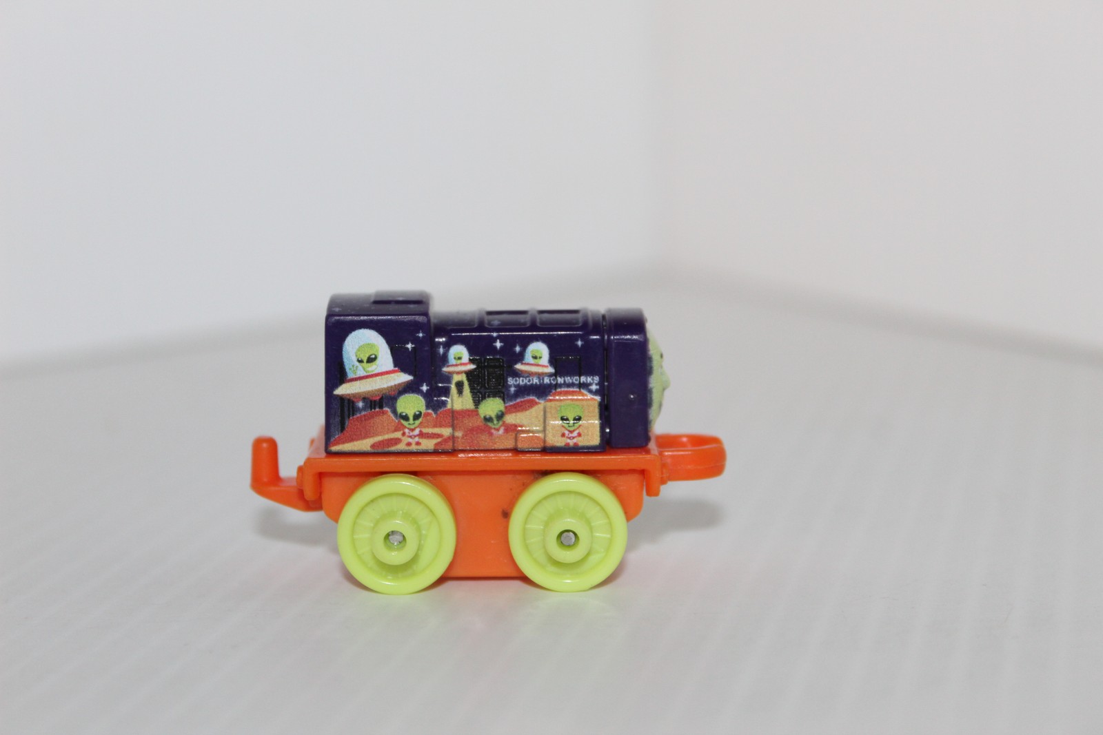 Thomas & Friends Minis Bert Alien Theme Space Purple Orange Green Toy Train 2018