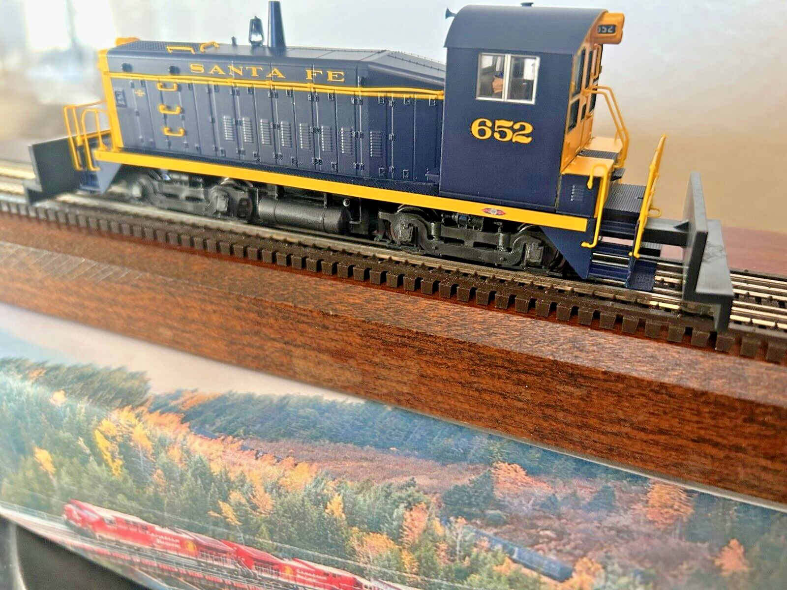 SW8/900 SWITCHER – ATSF SANTA FE -DC/DCC Ready LOCO – HO Scale -“ATSF”-NEW OOP