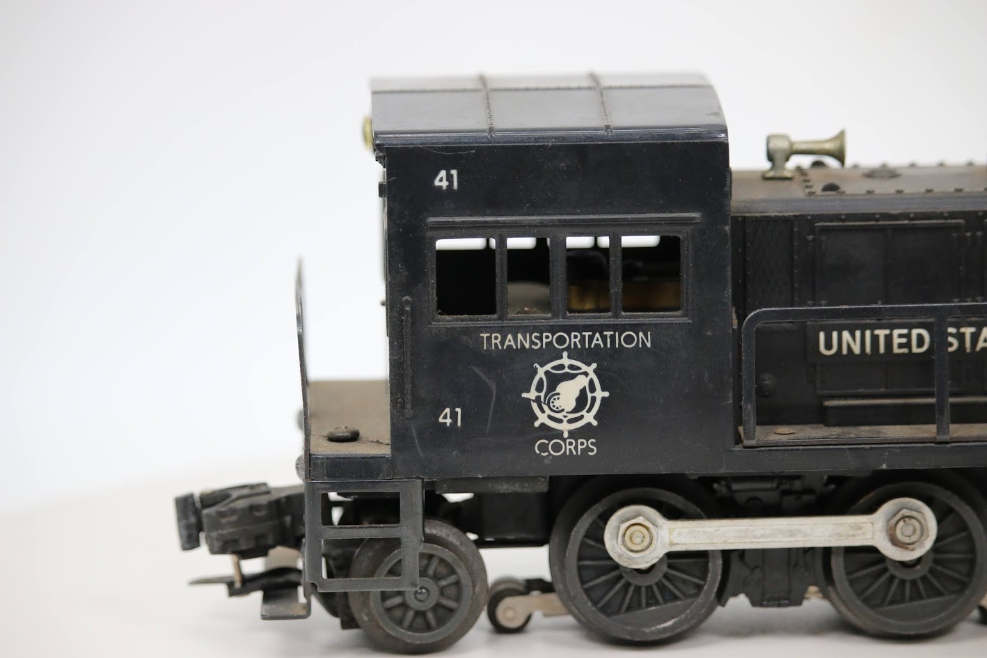 Lionel 41 U.S. Army Switcher Diesel O Gauge Postwar 0-4-0 Runs Lighted 1:48