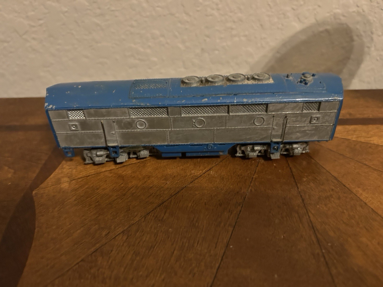 Vintage Varney HO Scale Metal Die-Cast Diesel Locomotive “B” Unit