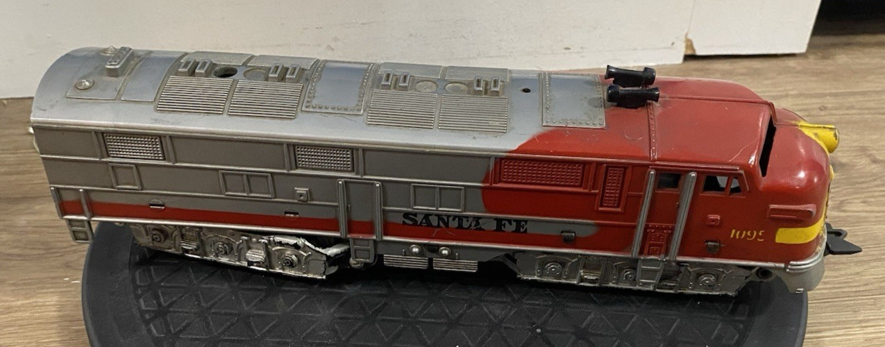 Santa FE O Gauge Diesel Locomotive 1095 Red/Silver Engine Added Weight Stick