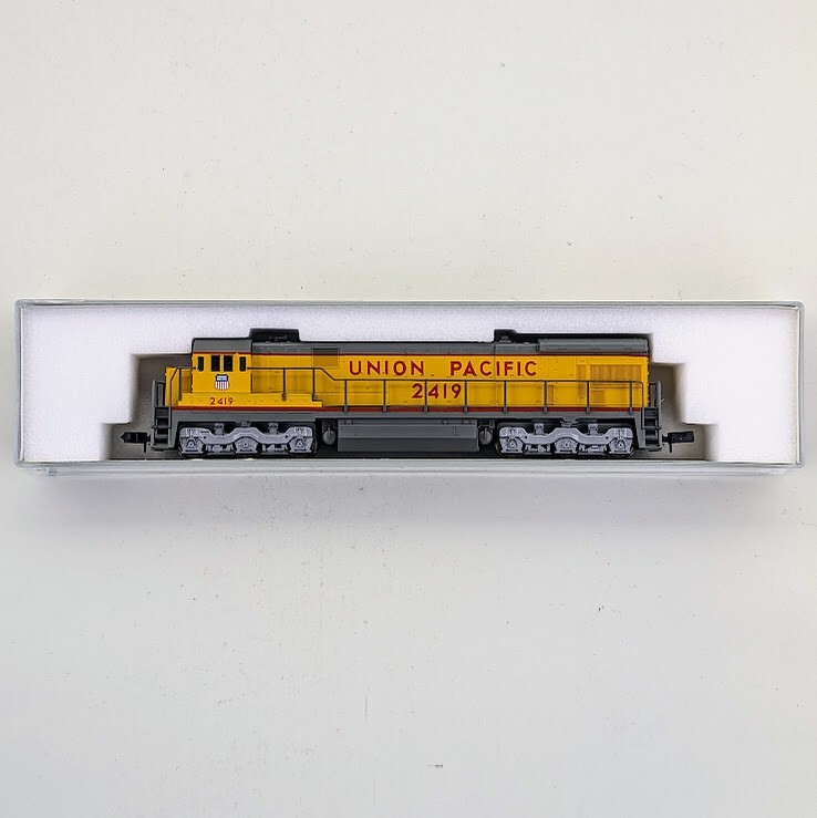 Kato 176-30C N Scale C30-7 Locomotive Union Pacific # 2419