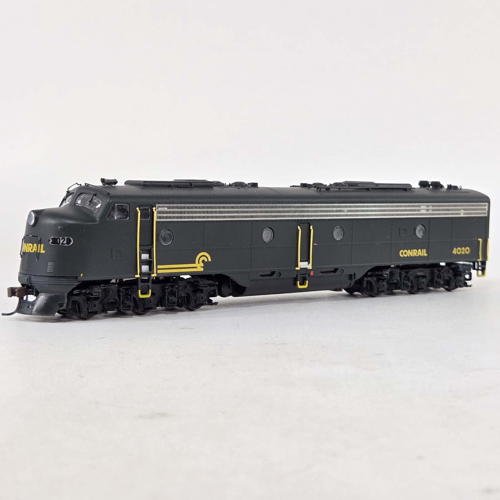 Proto2000 HO Scale Conrail #4020 E8 Powered Locomotive