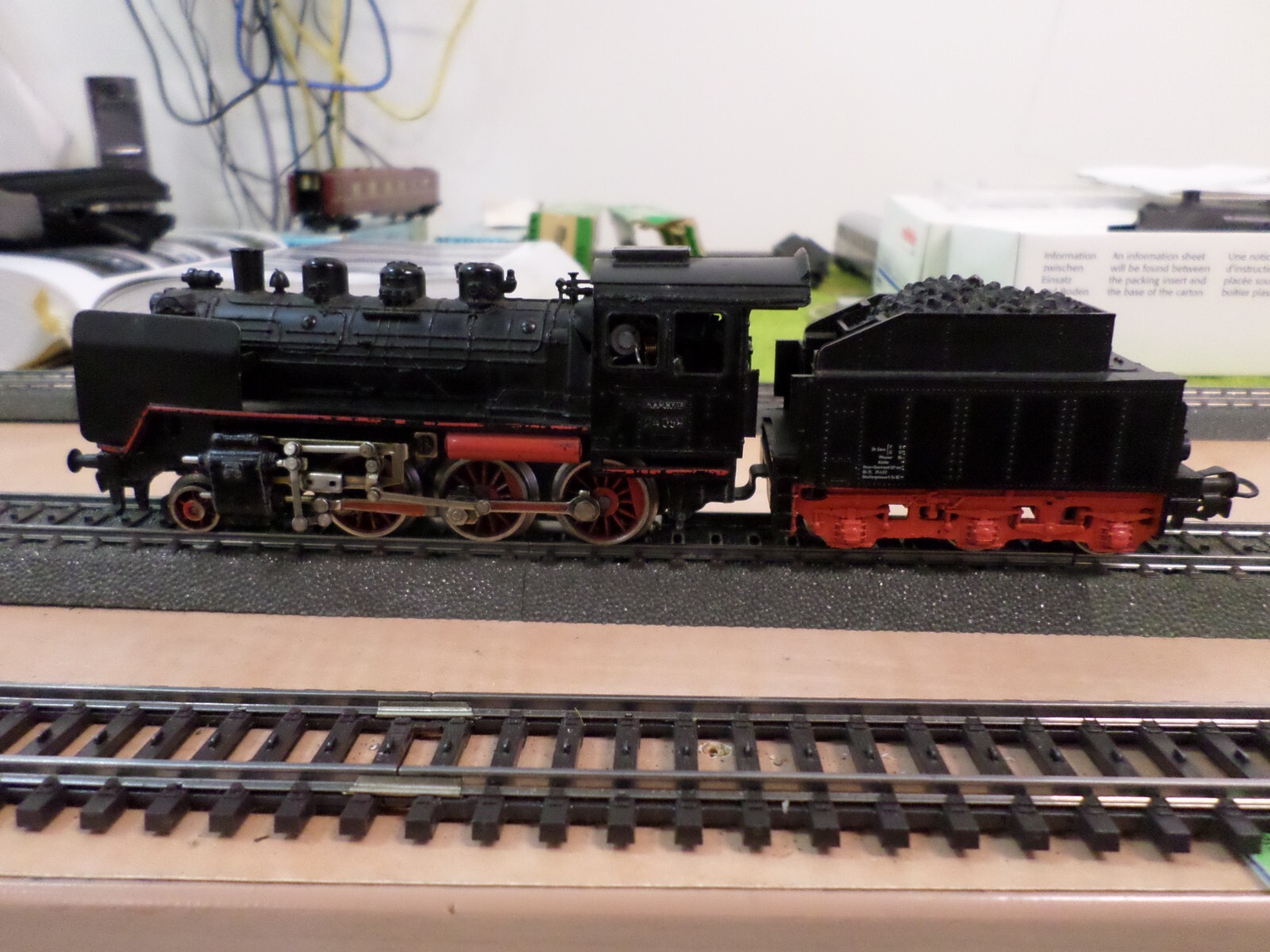 Marklin 3003 Steam Locomotive with Tender BR24 DB (Analogue) (K)