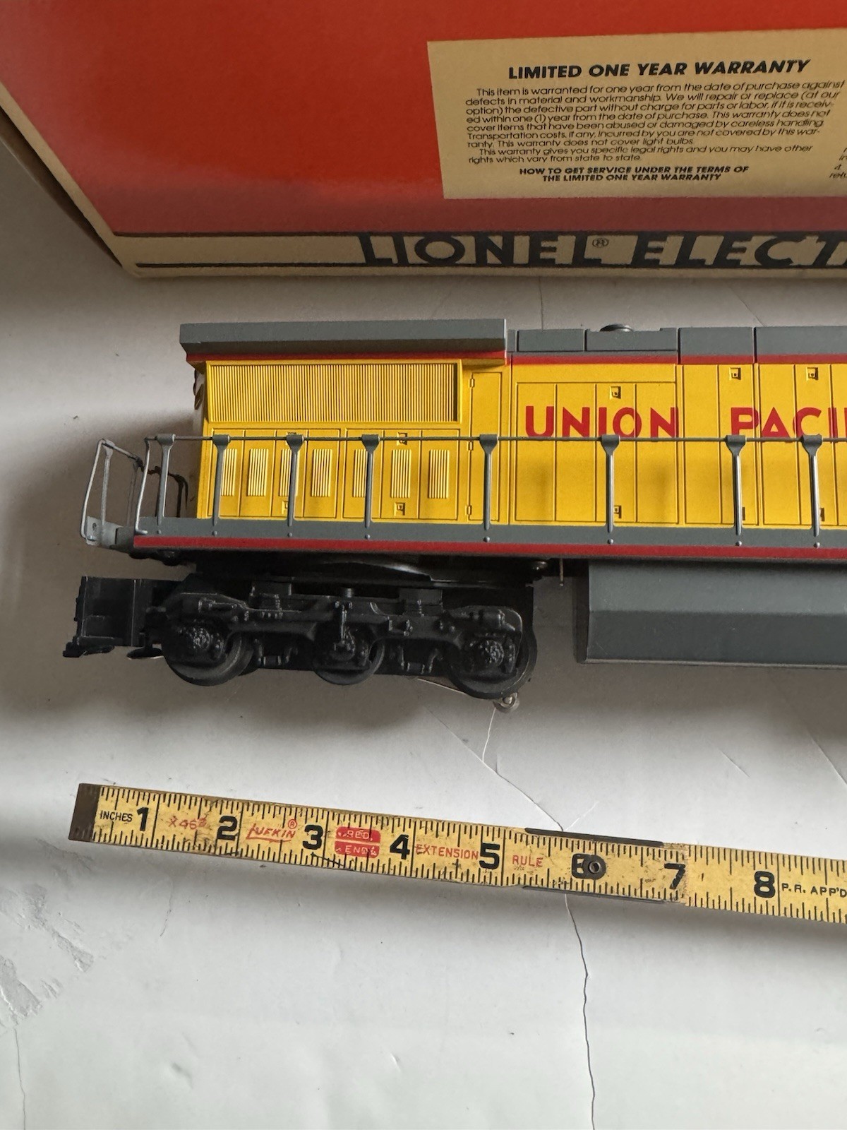 Lionel Union Pacific Dash-8 40C Diesel Locomotive 6-18205