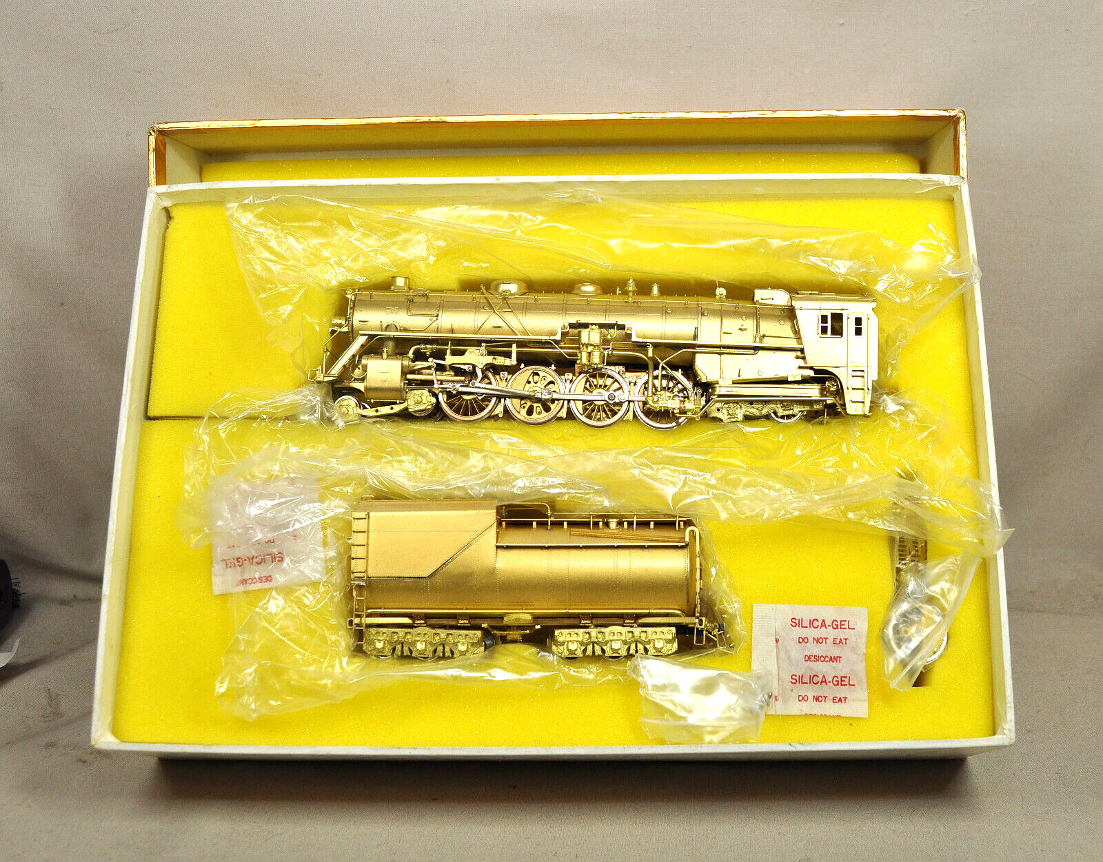 Oriental Limited CN Canadian National / GTW U-3-a 4-8-4 HO Brass -NIB