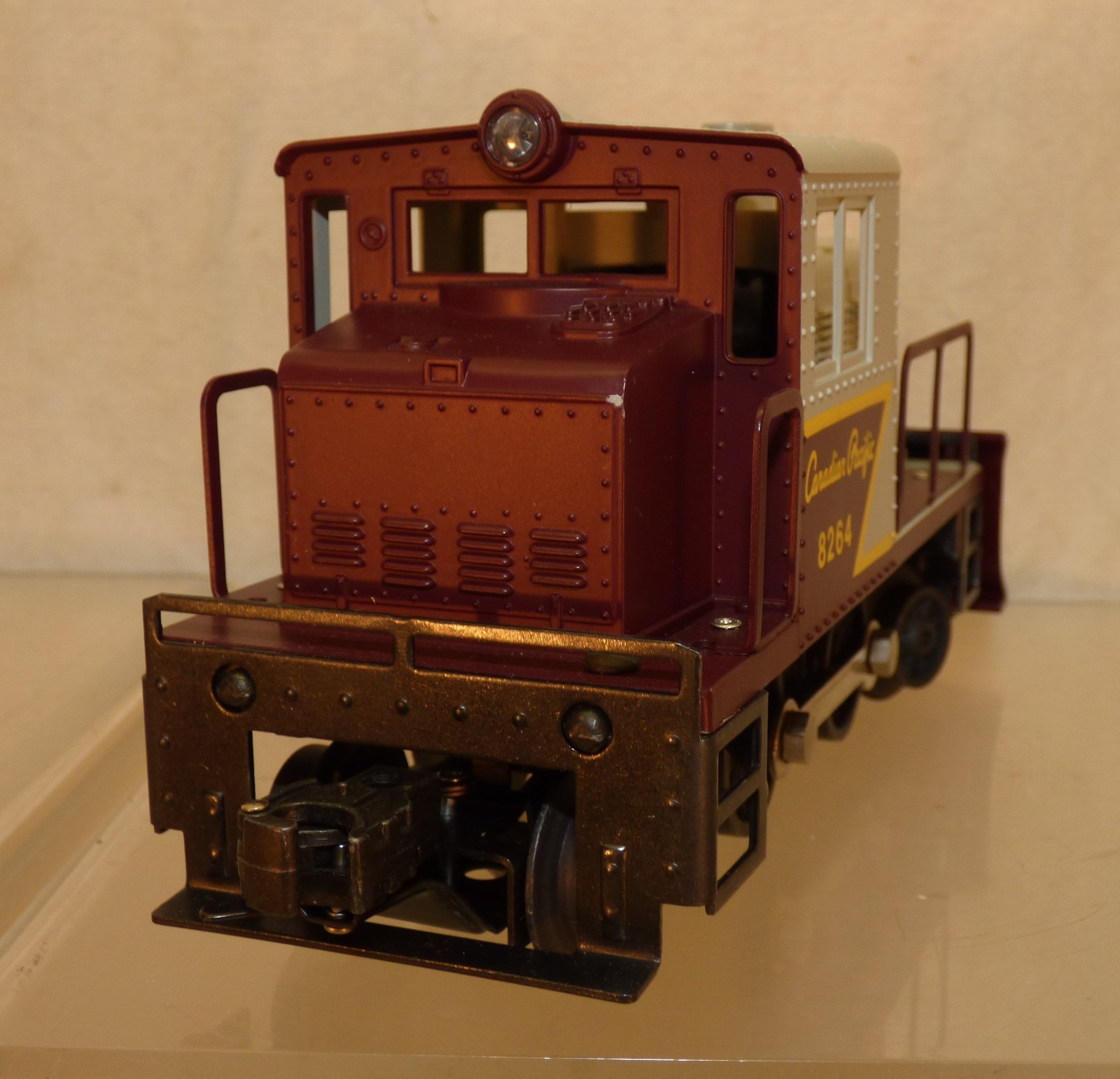 Vintage LIONEL 6-8264 Canadian Pacific SNOW PLOW Engine in Original Box