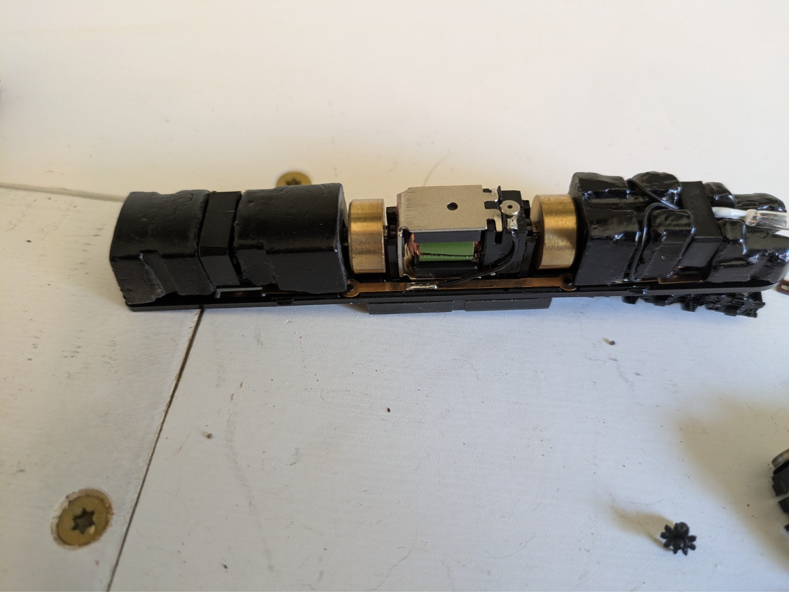 Life Like N Scale E7 Boston Maine 7002 #3813 for parts/repair