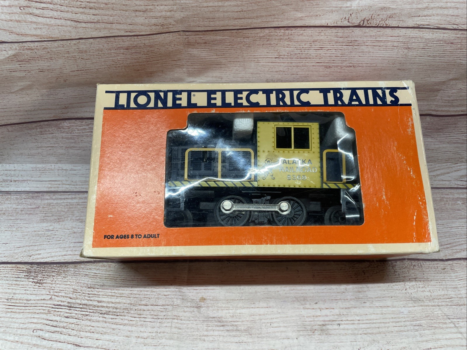 Lionel Alaska Railroad 8368 O Gauge Motorized Switcher Locomotive Snowplow
