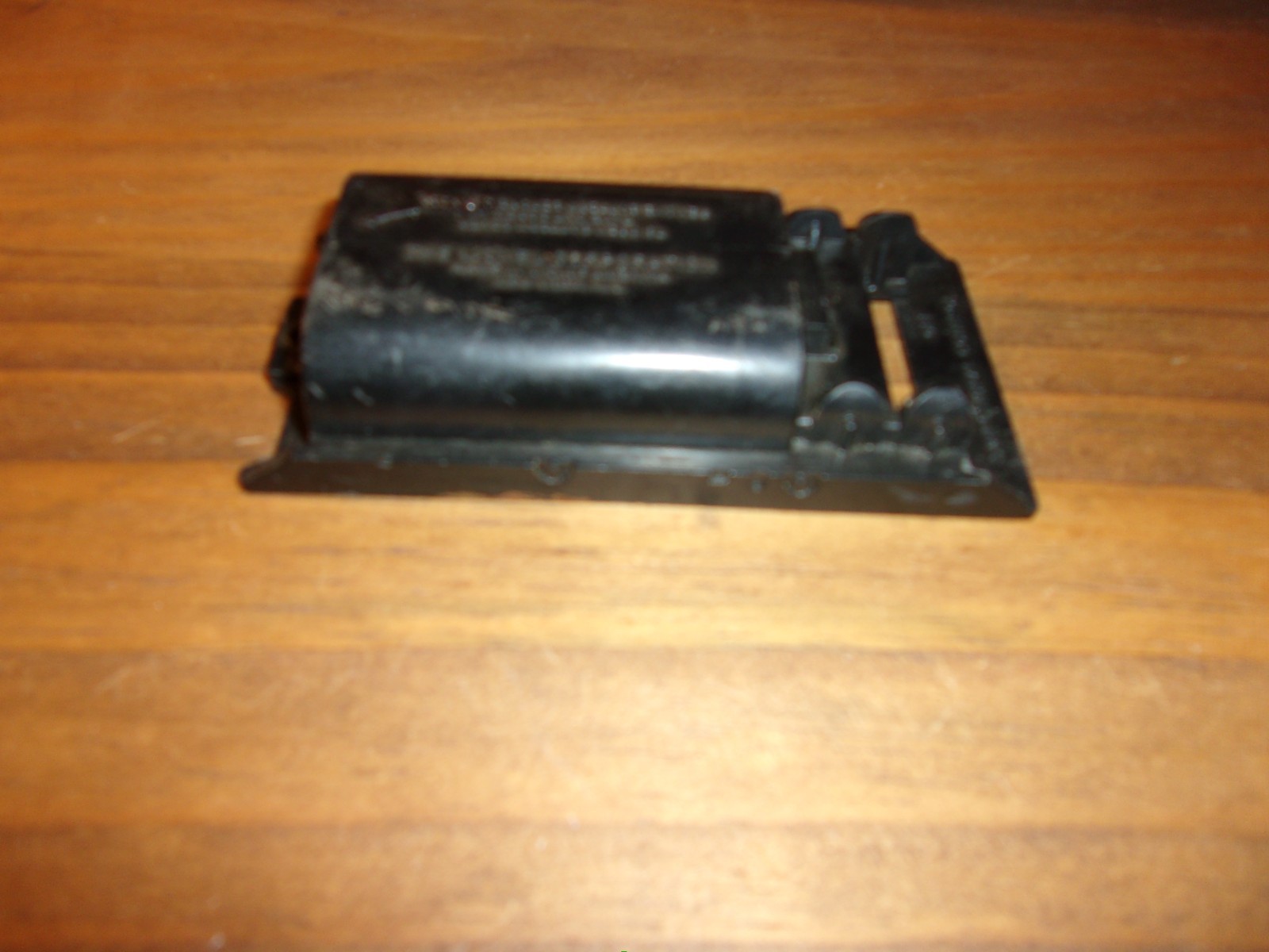 Lionel Battery Cover for unknown locomotive, maybe part #2328-35