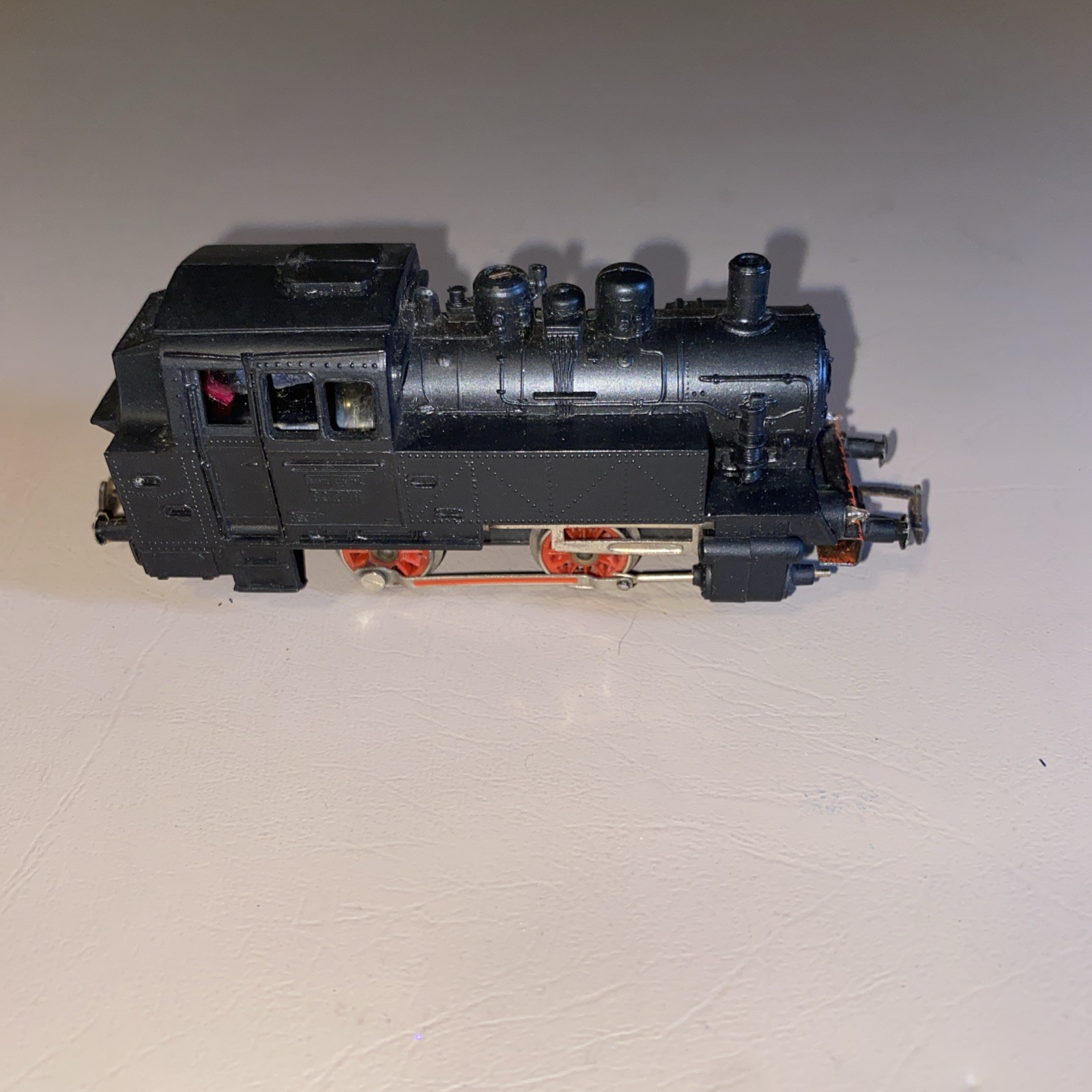 VTG Deutsche Reichsbahn Locomotive 80-018 Black/Red