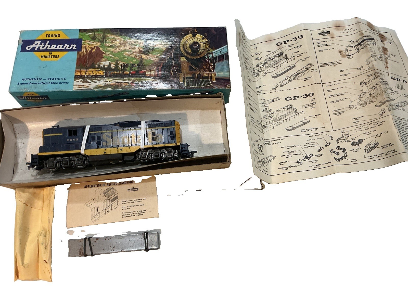 NIB HO Gauge Athearn GP – 9 Powered Diesel Engine 2685 ATSF W/Instructions.🚂🔥