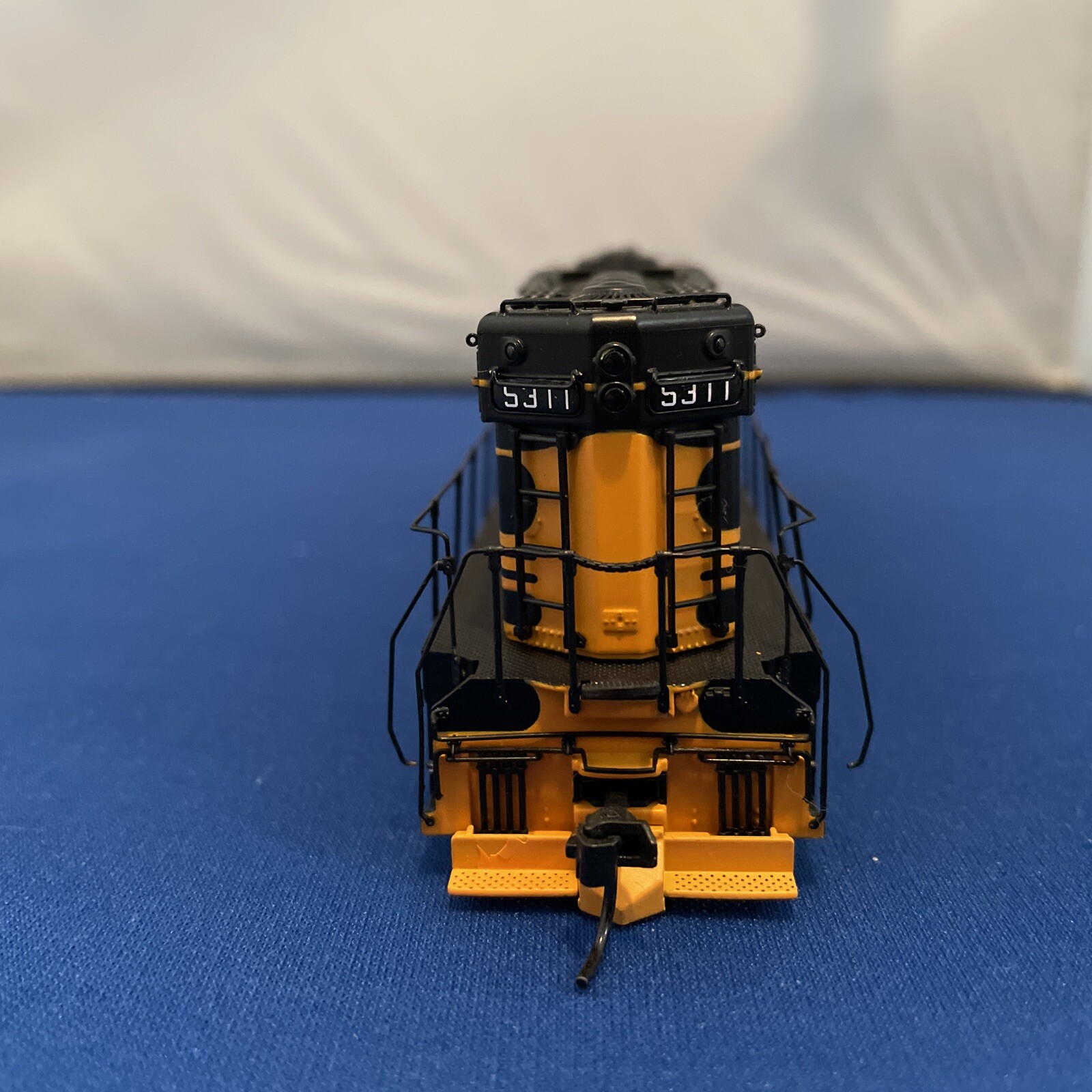 Broadway Limited 2407 Paragon 2 Series EMD SD9, D&RGW #5311 W/ Sound/DC/DCC HO