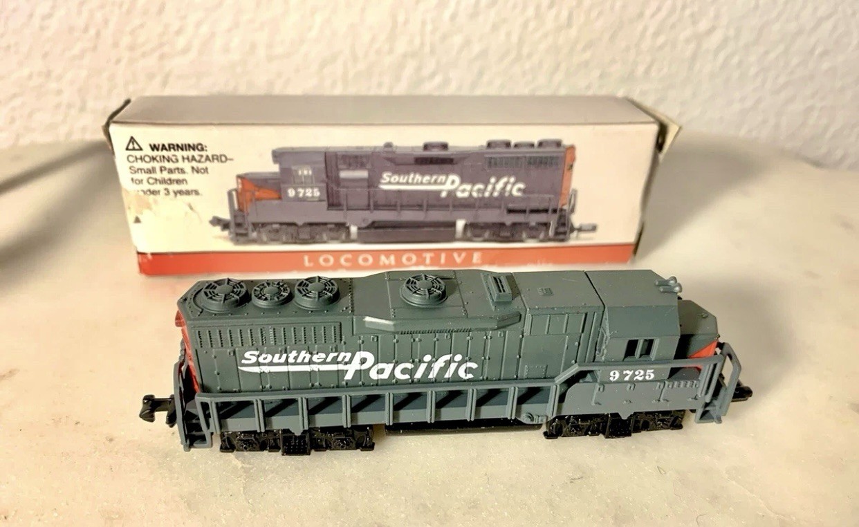 High Speed Metal Products Southern Pacific Locomotive #9725