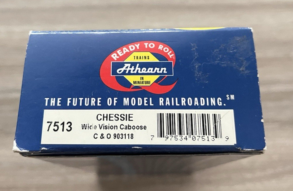 ATHEARN HO 7513 CHESSIE WIDE VISION CABOOSE C&O 903118