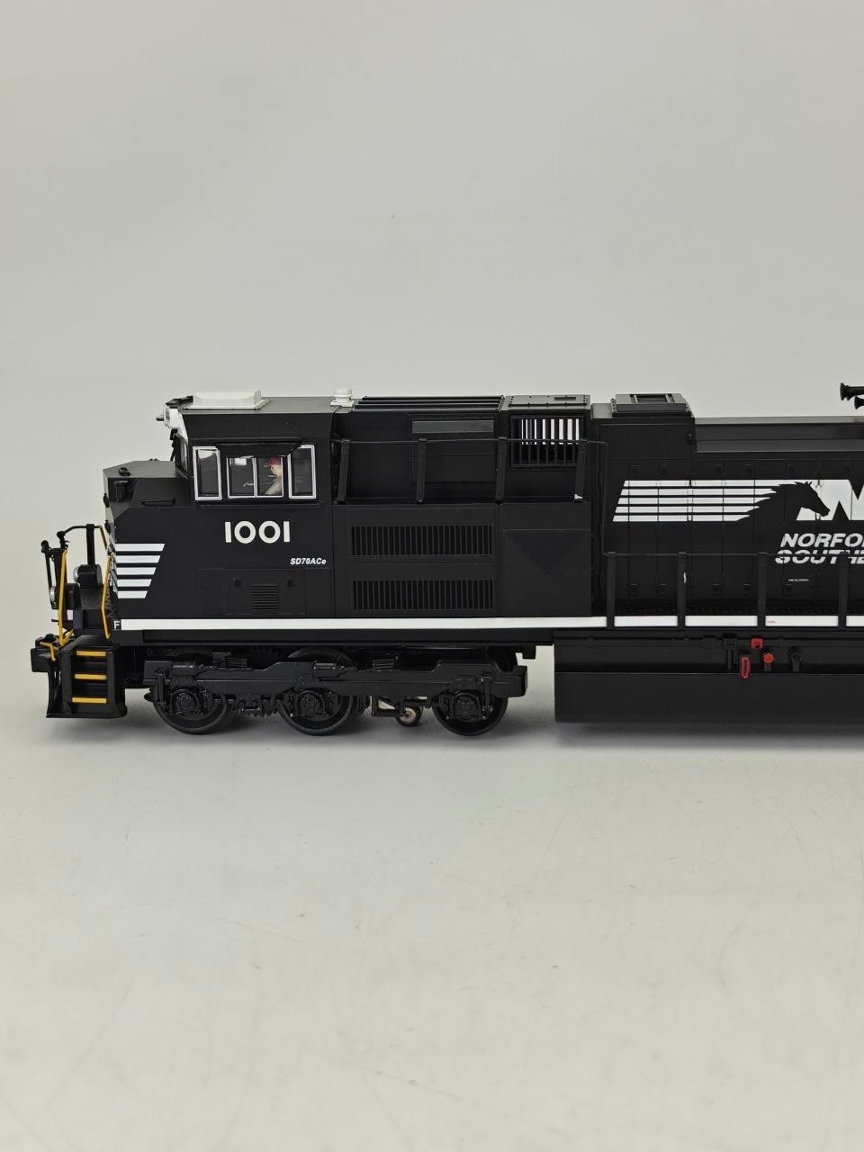 MTH RailKing 30-4219-1E SD70ACe Norfolk Southern #1001 O Scale PS3 Box
