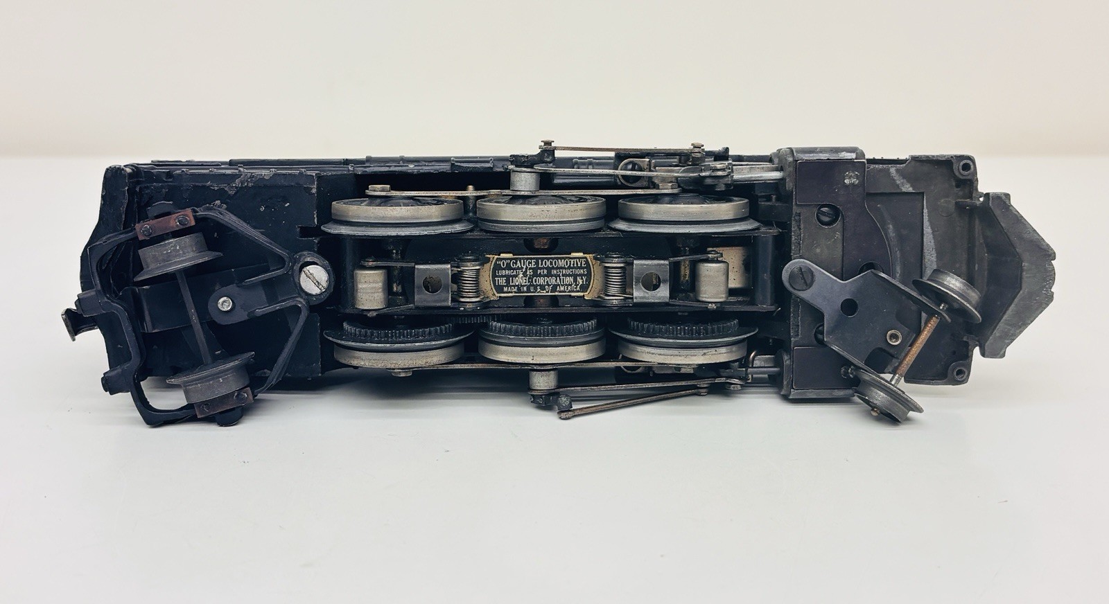 Lionel Postwar 2-6-2 Prairie Steam Locomotive 675 & Whistle Tender 2466W