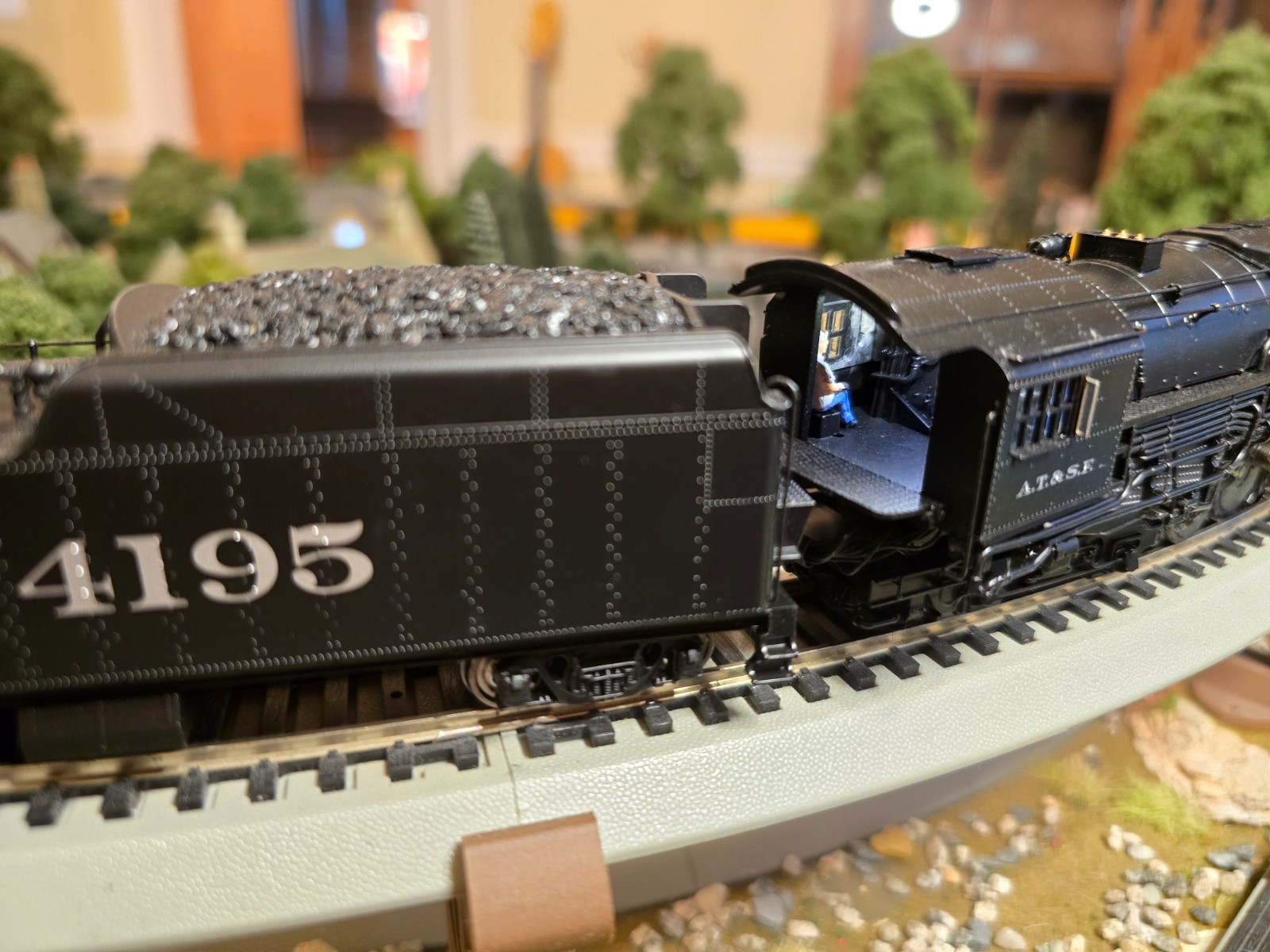BLI7892 ATSF 2-8-4 Berkshire, T1a #4195, 4-axle Tender, DCC/Sound/Smoke Paragon4
