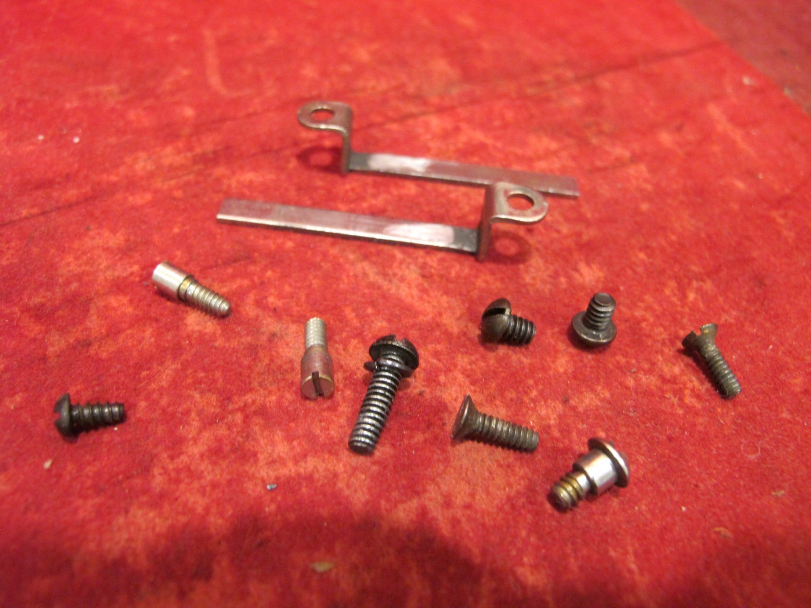 LIONEL O 1666 Steam Locomotive PARTS SCREWS ECT..