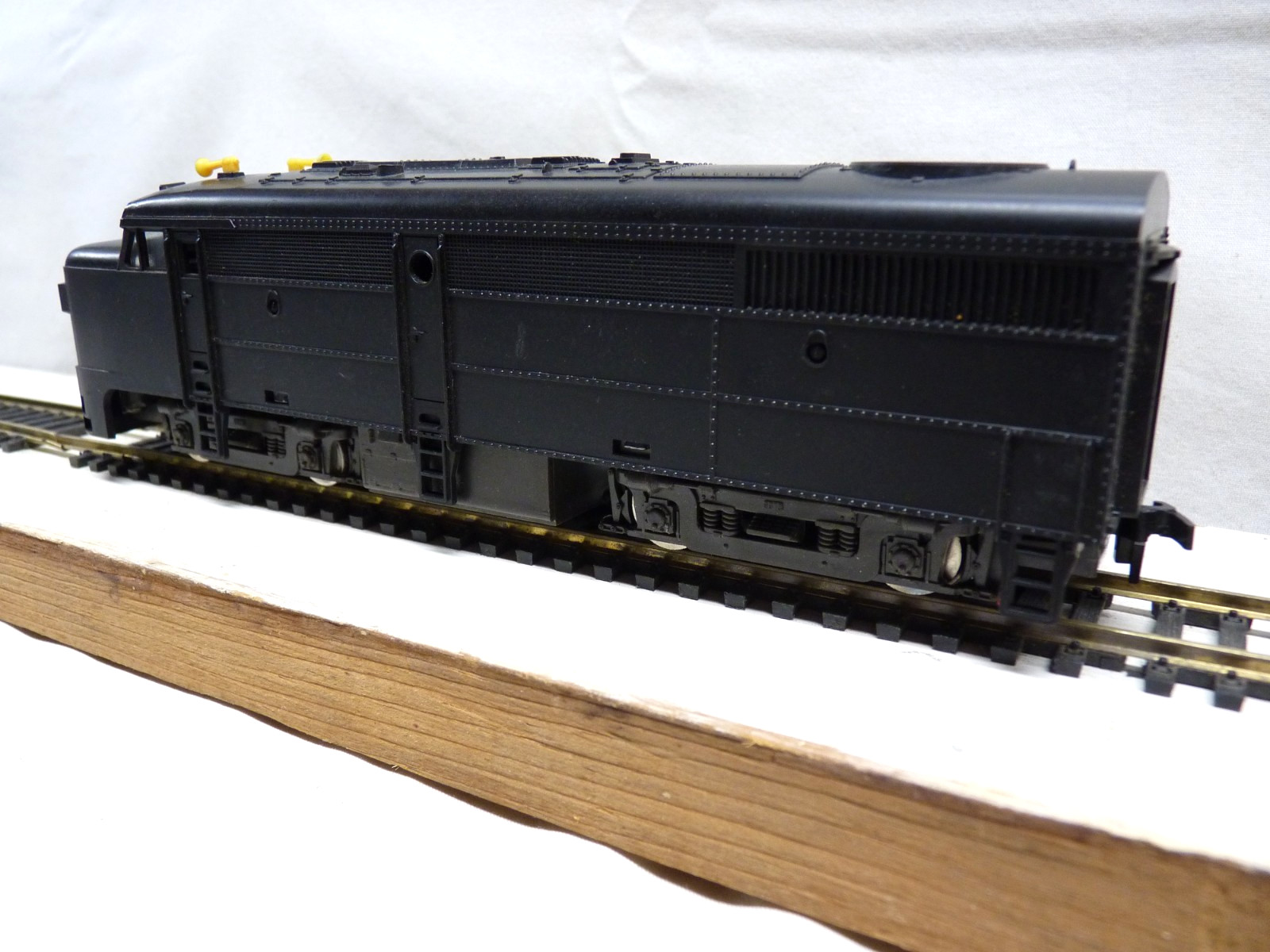 HO Scale Dummy B Unit Roco Un Marked Solid Black Lighted Vintage – Fast Shipping