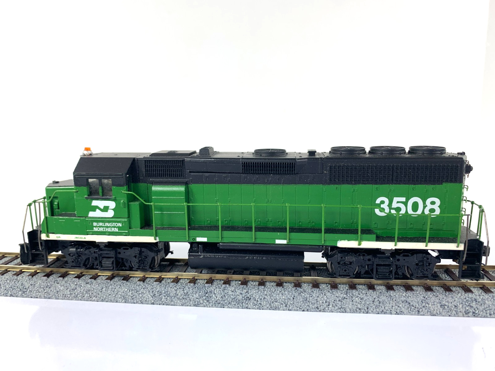Athearn HO Burlington Northern GP-40 #3508 – Powered