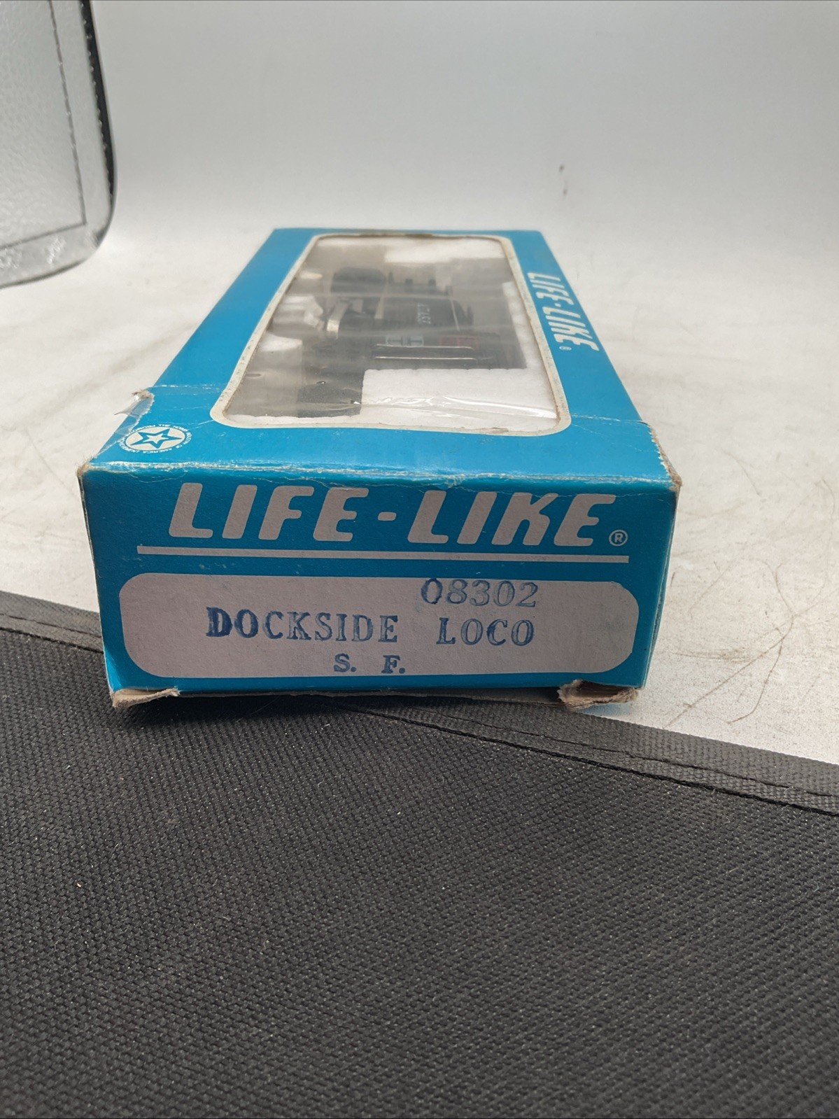 HO Dockside 0-4-0 AT & SF Steam Locomotive – Life-Like