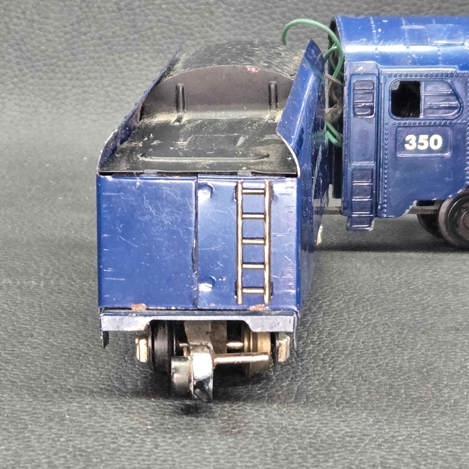 American Flyer The Royal Blue No. 350 Locomotive w/ Tender, 4 Cars