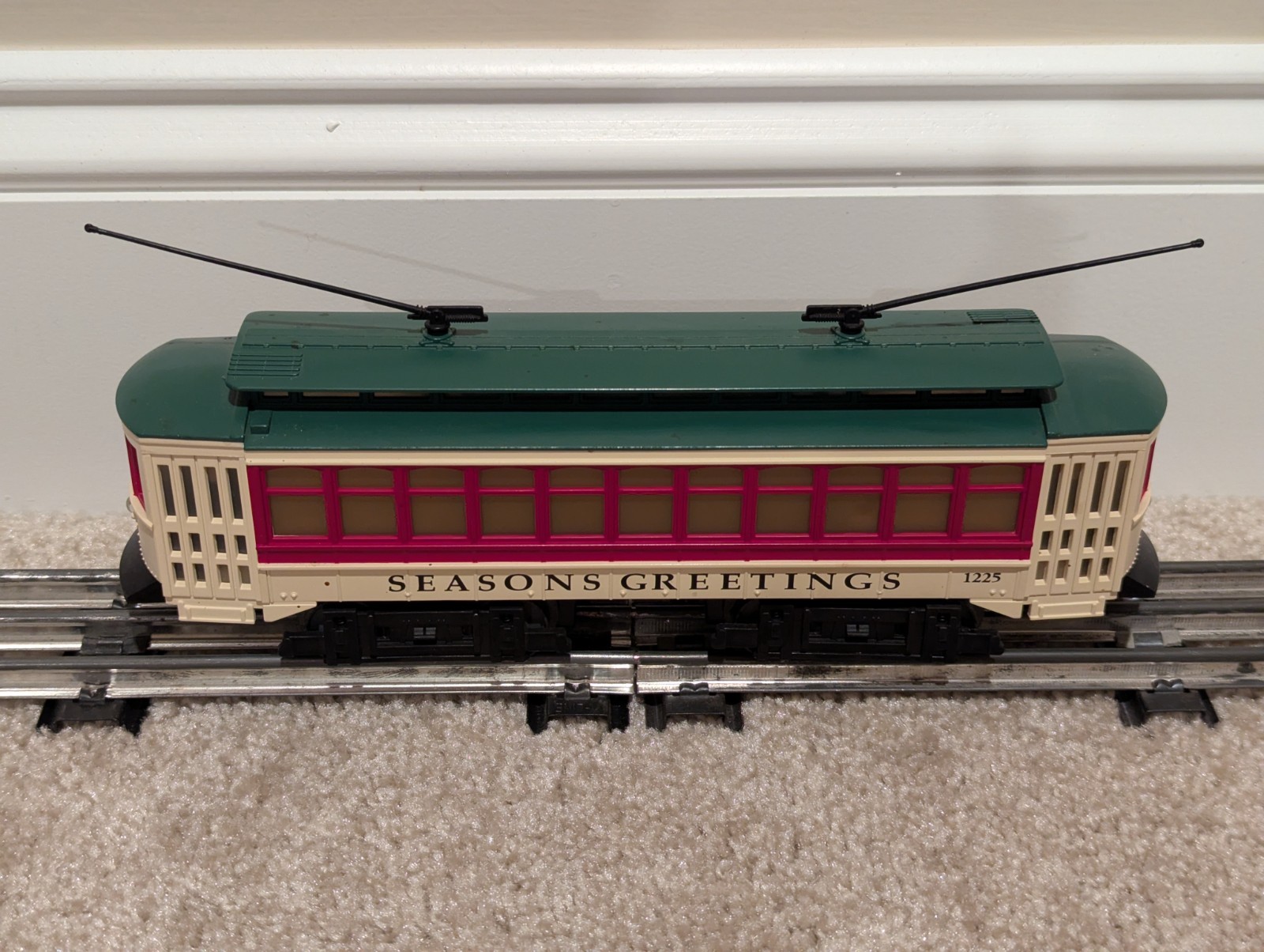 Industrial Rail O‑27 Holiday Streetcar #1225 Seasons Greetings Reversible